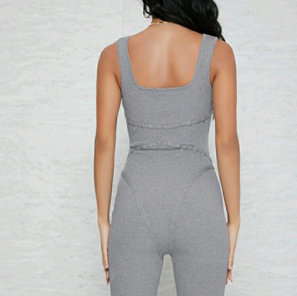 Form fitting romper - Picture 4 of 5